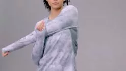 TYR SunDefense™ Women's Vented Long Sleeve Crew Shirt - Turbulent -TYR Sales 1572242598 77179af19d512dc455c960ef7e91ecc84ba976af55c3bdffeb5db43c6a2e7588 d 295x166