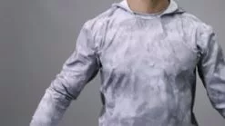 TYR SunDefense™ Men's Vented Hooded Shirt - Turbulent -TYR Sales 1572244268 8e2edec27d39822b2c6ef3b56a9e88090008637224f0d013d78dd7bb8736af89 d 295x166