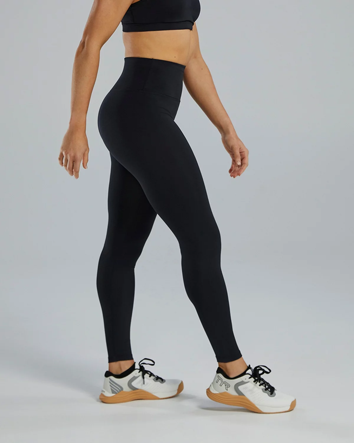 TYR Base Kinetic™ Women's High-Rise Full Length Logo Leggings - Solid 6 TYR Base Kinetic™ Women's High-Rise Full Length Logo Leggings - Solid - Image 4