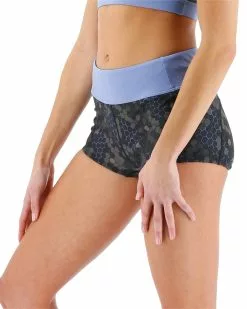 TYR Durafast Elite® Women's Casey Boyshort - Carbon Hex 15 TYR Durafast Elite® Women's Casey Boyshort - Carbon Hex -TYR Sales BSCCHX7A 001 alt04