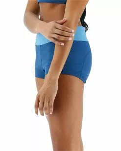 TYR Durafast Elite® Women's Casey Boyshort - Solid -TYR Sales BSCSO7A 447 alt04