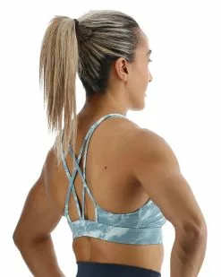 TYR Base Kinetic™ Women's Dual Strap Sports Bra - Aqueous 16 TYR Base Kinetic™ Women's Dual Strap Sports Bra - Aqueous -TYR Sales FGDSAQ3A 988 alt05