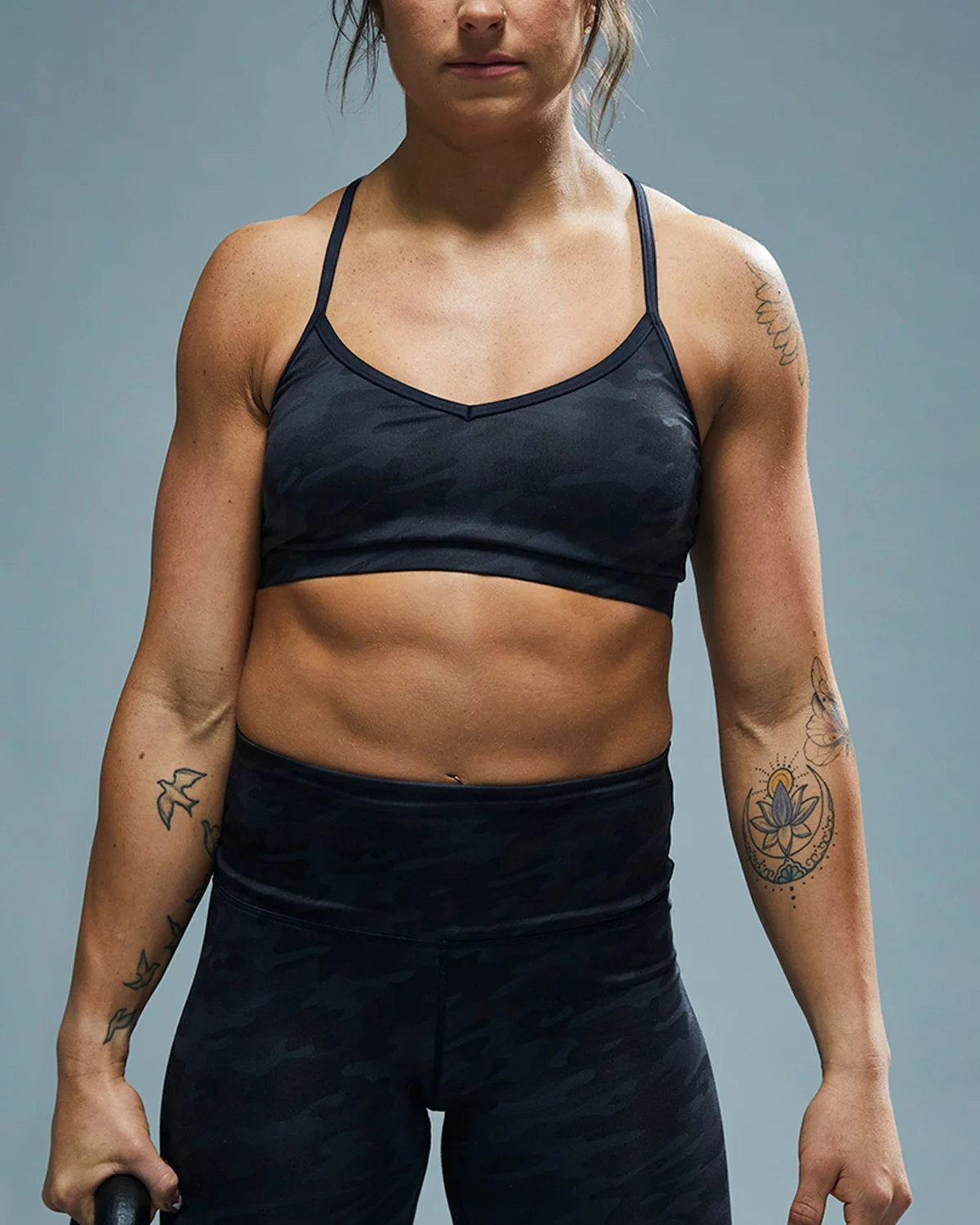 TYR Base Kinetic™ Women's V-Neck Sports Bra - Blackout Camo 9 TYR Base Kinetic™ Women's V-Neck Sports Bra - Blackout Camo - Image 7