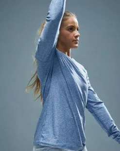 TYR Airtec™ Women's Long Sleeve Tee - Solid -TYR Sales FPTLSO3A 929 alt09