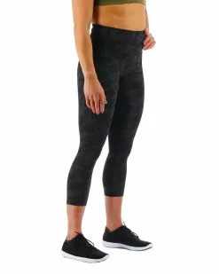 TYR Base Kinetic™ Women's High-Rise 3/4 Leggings - Blackout Camo -TYR Sales FTTMRB3A 001 alt06