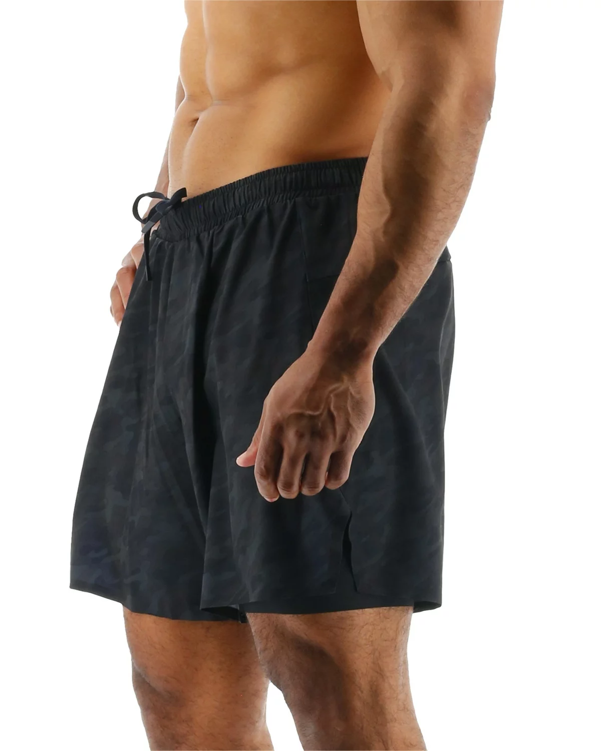 TYR Hydrosphere™ Men's Lined 6" Momentum Shorts - Blackout Camo 6 TYR Hydrosphere™ Men's Lined 6" Momentum Shorts - Blackout Camo - Image 4