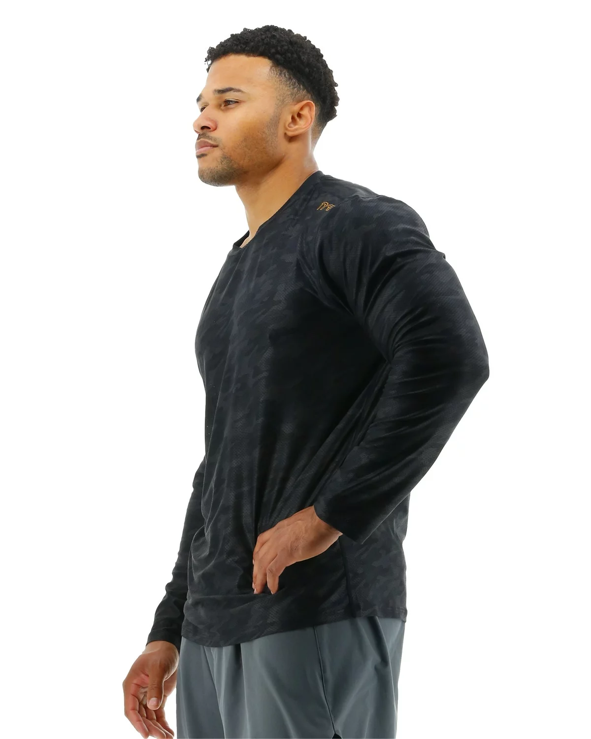 TYR Airtec™ Men's Long Sleeve Tee - Blackout Camo 6 TYR Airtec™ Men's Long Sleeve Tee - Blackout Camo - Image 4