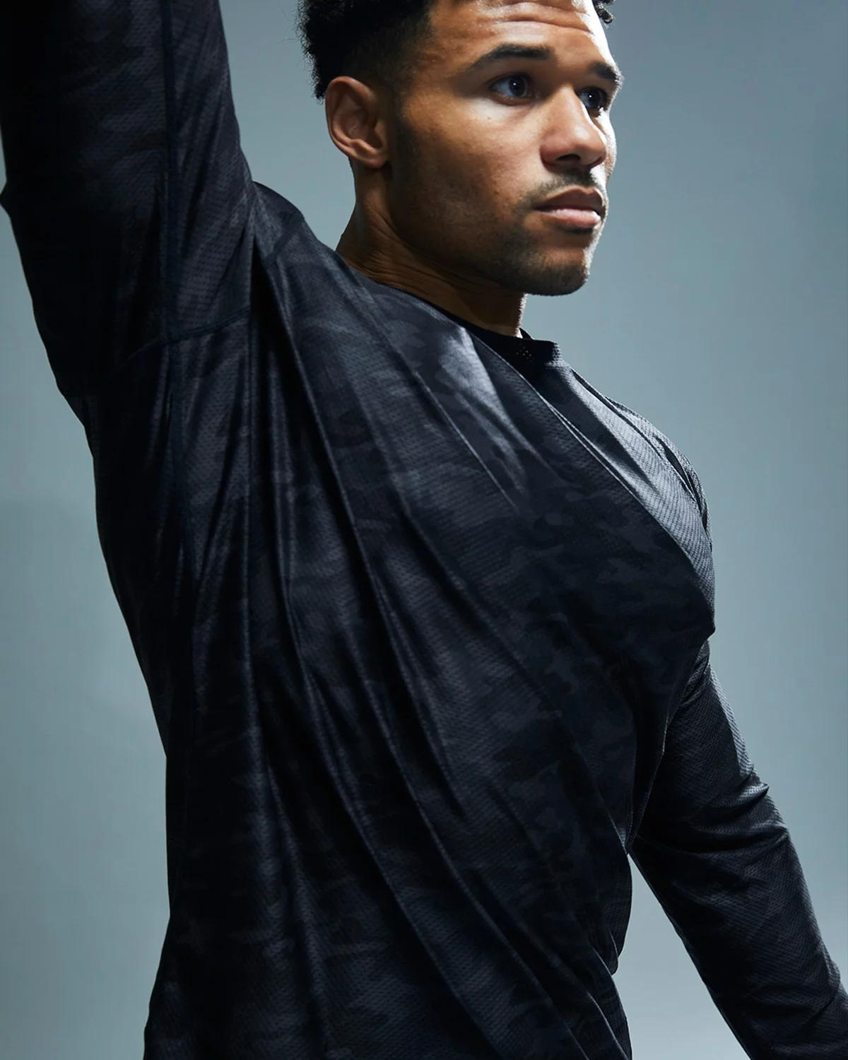 TYR Airtec™ Men's Long Sleeve Tee - Blackout Camo 10 TYR Airtec™ Men's Long Sleeve Tee - Blackout Camo - Image 8