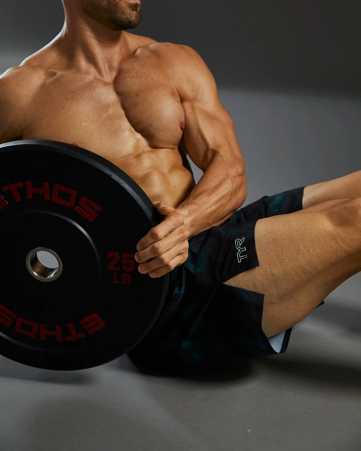 TYR Hydrosphere™ Men's Unlined 7" Unbroken Shorts - Turbulent 11 TYR Hydrosphere™ Men's Unlined 7" Unbroken Shorts - Turbulent - Image 9