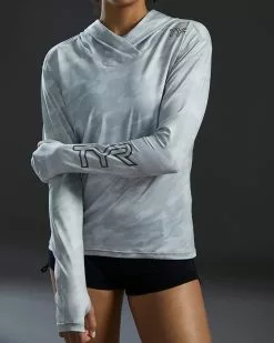TYR SunDefense™ Women's Vented Hooded Shirt - Camohex -TYR Sales PLHCAX7A 990 alt07