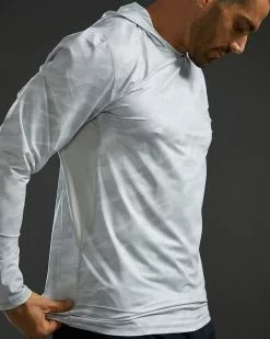 TYR SunDefense™ Men's Vented Hooded Shirt - Camohex 19 TYR SunDefense™ Men's Vented Hooded Shirt - Camohex -TYR Sales PMLHCA7A 990 alt08