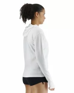 TYR SunDefense™ Women's Vented Hooded Shirt - Solid -TYR Sales TSFPLH7A 100 alt05