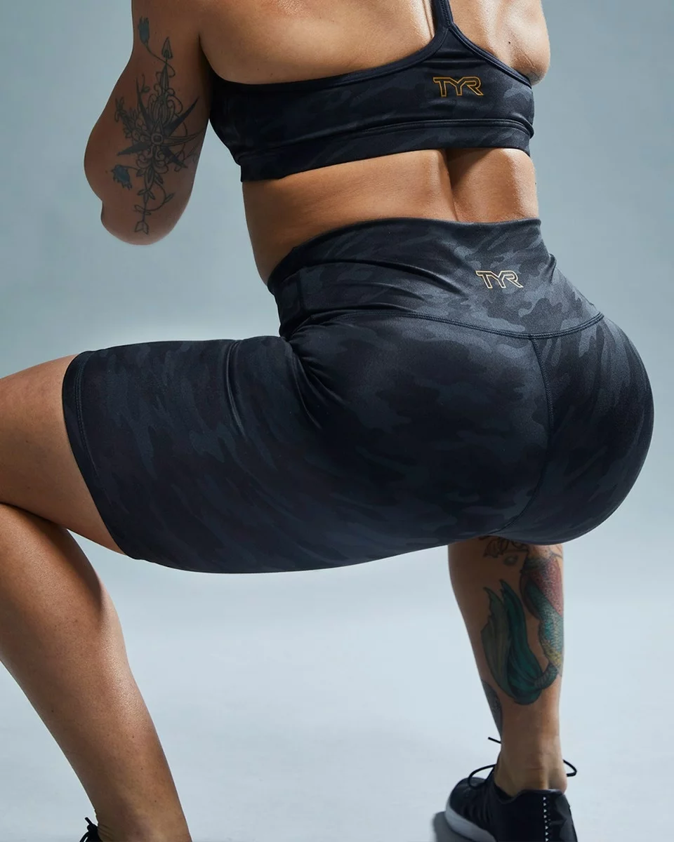 TYR Base Kinetic™ Women's High-Rise 8" Shorts - Blackout Camo 12 TYR Base Kinetic™ Women's High-Rise 8" Shorts - Blackout Camo - Image 10