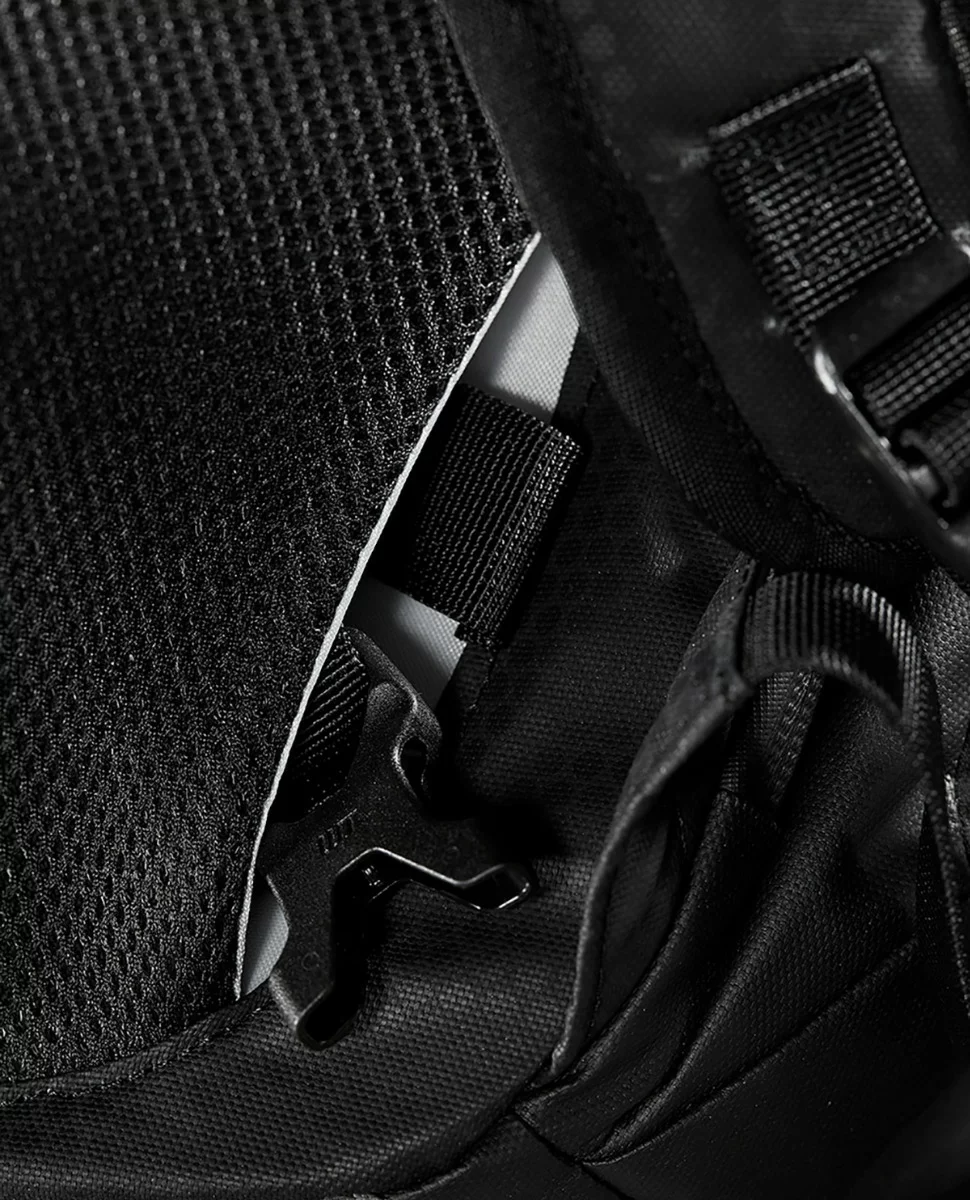 TYR Elite Team 24L Backpack 25 TYR Elite Team 24L Backpack - Image 23