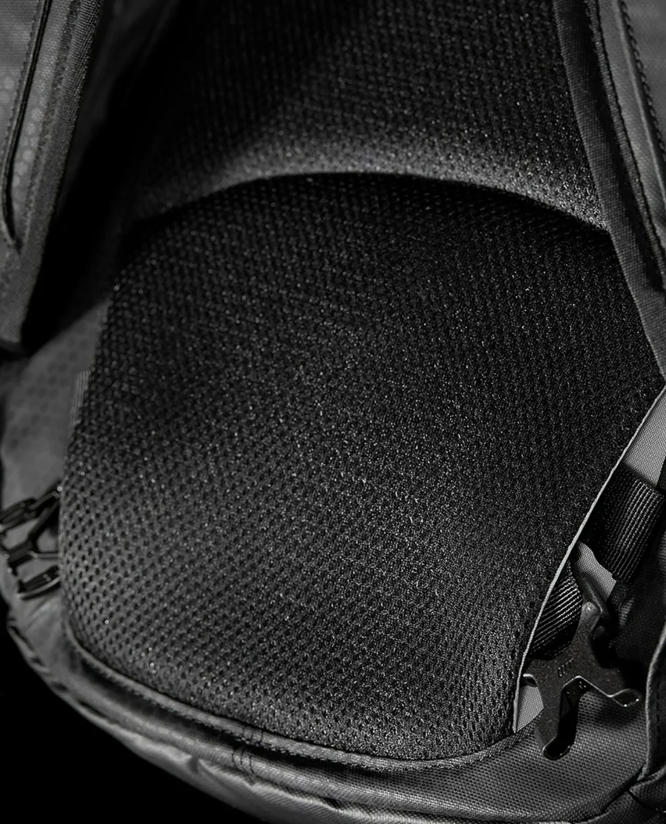 TYR Elite Team 24L Backpack 27 TYR Elite Team 24L Backpack - Image 25