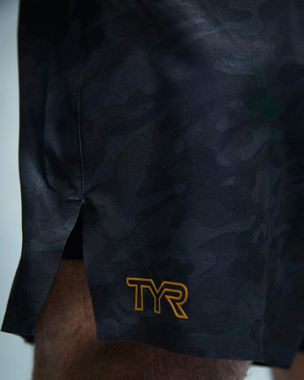 TYR Hydrosphere™ Men's Lined 7" Unbroken Shorts - Blackout Camo 11 TYR Hydrosphere™ Men's Lined 7" Unbroken Shorts - Blackout Camo - Image 9