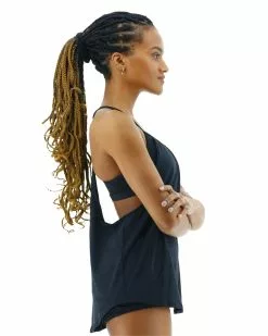 TYR Women's Shea 2-in-1 Tank - Solid -TYR Sales tshso7a 001 alt04